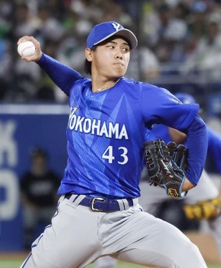 　５回無失点でプロ初勝利を挙げたＤｅＮＡ・深沢＝神宮