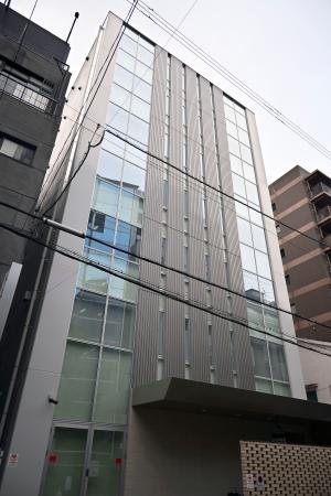 　全東信の本社ビル＝６日午後、大阪市中央区