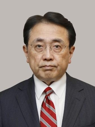 　赤沢亮正経産相