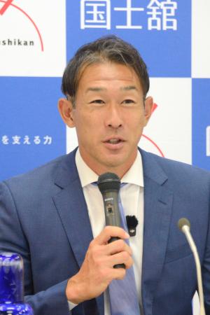 　記者会見する陸上男子の右代啓祐＝８日、東京都世田谷区