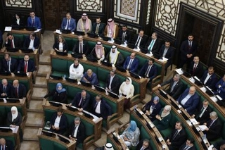　シリアで招集された新議会＝１２日、ダマスカス（ゲッティ＝共同）