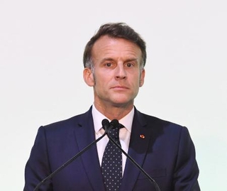 　マクロン氏