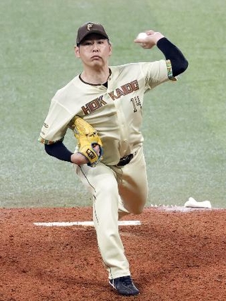 　ソフトバンク戦に先発し、リーグトップの１０勝目を挙げた日本ハム・加藤貴＝エスコンフィールド