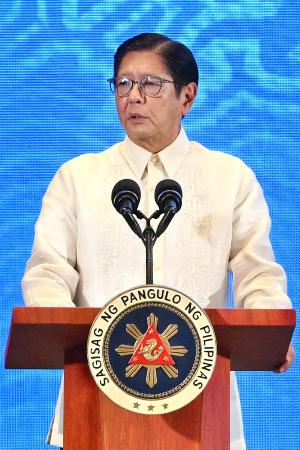 フィリピンのマルコス大統領＝１０日、マニラ（共同）