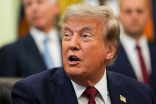 　トランプ米大統領＝２４日、ワシントン（ゲッティ＝共同）