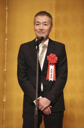 　日本ミステリー文学大賞を受賞した東野圭吾さん＝２０２５年３月、東京都千代田区
