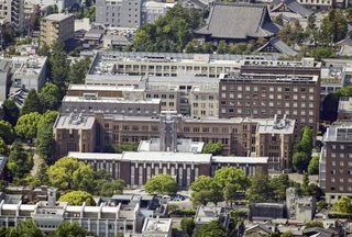 　京都大＝京都市左京区