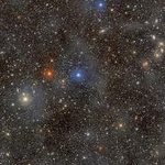 　南米チリのベラ・ルービン天文台で撮影されたオオカミ座の方角の画像（同天文台提供）