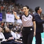 　広島-長崎戦でＢ１史上初の女性主審を務めた北沢あや子さん＝２０２４年１２月、広島サンプラザホール（（Ｃ）Ｂ．ＬＥＡＧＵＥ提供）