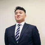 　みずほペイペイドームの施設見学後、取材に応じる米スタンフォード大の佐々木麟太郎内野手＝１日（代表撮影）
