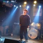 　詩を叫ぶｉｉｄａｂｉｉさん（メディア・メトル提供）