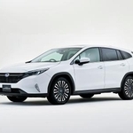 　スバルが発売したＳＵＶ「レヴォーグレイバック」のハイブリッド車