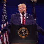 　米建国２５０年を祝うイベントで演説するトランプ大統領＝４日、ワシントン（ＡＰ＝共同）