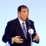　鹿児島市で講演する自民党の石破前首相＝５日午後