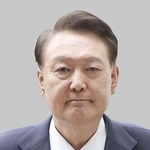 　尹錫悦被告