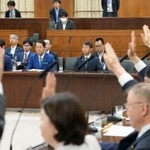 　防災庁の設置関連法案を可決した参院災害対策・震災復興特別委＝１０日午前