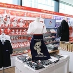 　名古屋市の丸善名古屋本店にオープンした、アジア・アジアパラ競技大会の公式ショップ１号店＝１０日午前
