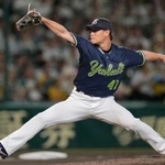 　７回１失点で２勝目を挙げたヤクルト・高橋＝甲子園