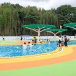 　愛知県尾張旭市が寄付された７億５千万円を活用して全面改修した市民プール＝４日（同市提供）