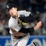 　ヤクルト戦に先発し、７回１失点で２勝目を挙げた巨人・西舘＝神宮