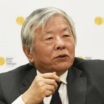 インタビューに答える利根川進氏、２０１７年２月２６日、東京都千代田区で撮影