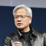 　経産省主催のイベントで講演する米半導体大手エヌビディアのジェンスン・フアンＣＥＯ＝１６日午後、東京都内
