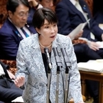　参院予算委の集中審議で答弁する高市首相＝１７日午後