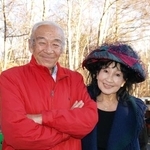 　二階堂有希子さん（右）と柳生博さん（八ケ岳倶楽部提供）
