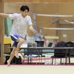 　床運動の練習をする橋本大輝＝味の素ナショナルトレーニングセンター