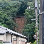 　栃木県足利市の土砂崩れが起きた現場＝１８日午後