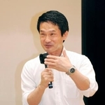 　対話集会に出席した中道改革連合の小川代表＝２０日午後、香川県小豆島町