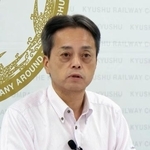 　記者会見するＪＲ九州の古宮洋二社長＝２３日午後、福岡市