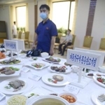 　２０２０年に平壌市内で開かれた犬肉の料理コンテスト（共同）