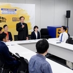 　国民民主党の代表選に向け、立候補予定者を対象とした説明会＝２４日午前、国会