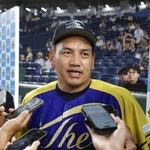 　プロ野球ＯＢが対戦する「サントリードリームマッチ２０２６」の試合前、取材に応じる野球日本代表の井口資仁新監督＝２７日、東京ドーム