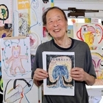 　核兵器廃絶などを訴えるイラストレーターの黒田征太郎さん＝２１日、北九州市