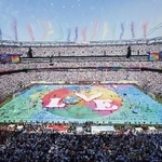 　サッカーＷ杯決勝のスペイン-アルゼンチン戦で実施されたハーフタイムショー＝１９日、ニューヨーク