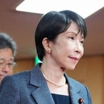 　自民党の臨時役員会に臨む高市首相＝３０日午前、東京・永田町の党本部