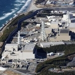 中部電力浜岡原発。手前が５号機＝１月、静岡県御前崎市