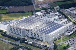 　熊本県菊陽町にあるソニーセミコンダクタマニュファクチャリングの工場＝７月２９日午後（共同通信社ヘリから）