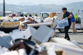 熊本地震、災害ごみ搬出本格化|全国海外|神戸新聞NEXT