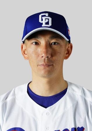 　中日の嶋基宏ヘッドコーチ