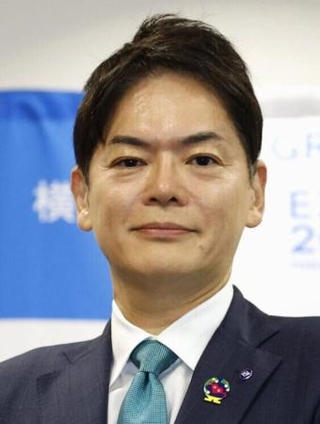 　横浜市の山中竹春市長