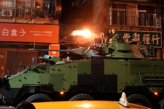 　軍事演習「漢光」に参加した台湾軍の装甲車＝１３日、台北（共同）