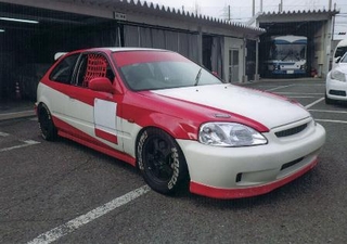 　押収された車両（大阪府警提供、警察車両の一部を提供元が画像加工しています）