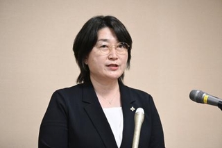 　東京地検検事正に就任し、記者会見する松下裕子氏＝１３日午後、東京・霞が関