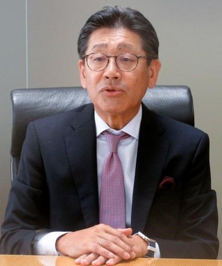 　インタビューに答える三陽商会の平林義規社長