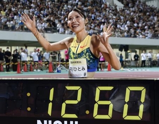 　女子１００メートル障害で１２秒６０の日本新をマークした中島ひとみ＝福井県営陸上競技場