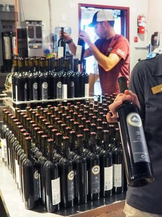 　カナダ産ワイン＝２０１７年、カナダ西部ブリティッシュコロンビア州（共同）