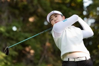 　第１ラウンド、８アンダーで単独首位の山下美夢有＝ロイヤル・メイフェアＧＣ（共同）
